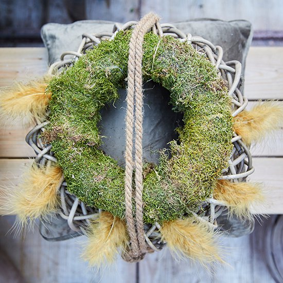 Wreath with feathers